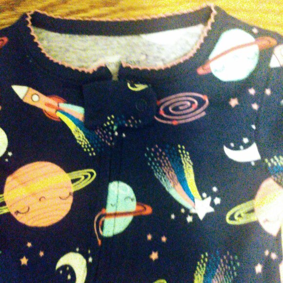 Baby girls size 6-9 months Simply Carter's sleeper - Picture 2 of 7